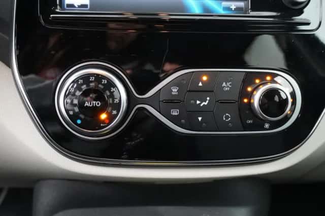 Renault Captur (2017) thumbnail 19