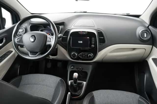 Renault Captur (2017) thumbnail 31