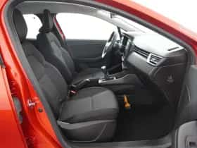 Renault Clio (2019) thumbnail 28