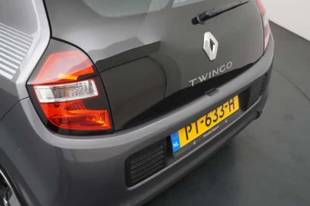 Renault Twingo (2017) thumbnail 32