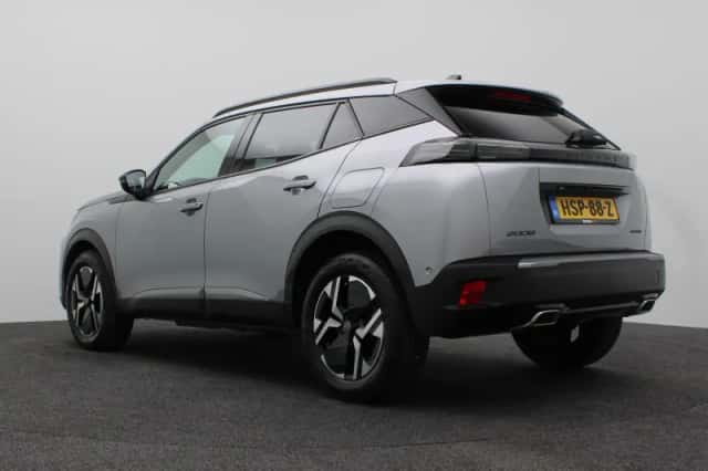 Peugeot 2008 (2024) thumbnail 3