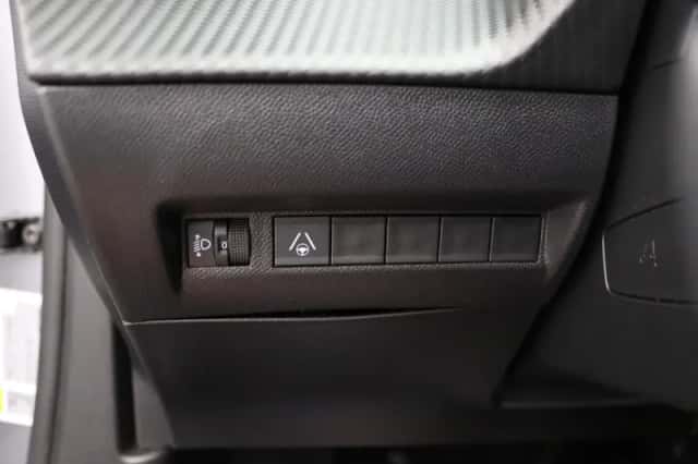 Peugeot 2008 (2024) thumbnail 27