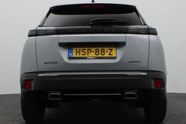Peugeot 2008 (2024) thumbnail 4