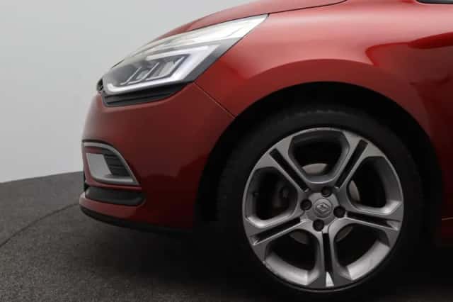 Renault Clio (2017) thumbnail 17