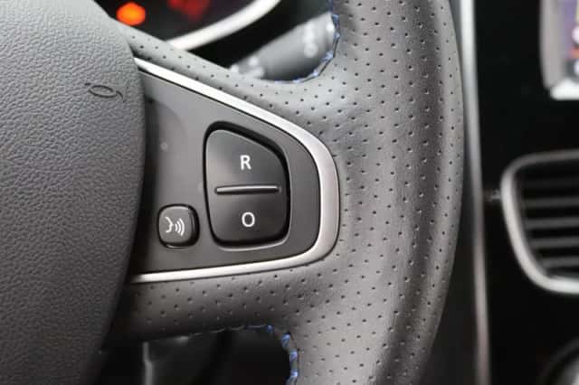 Renault Clio (2017) thumbnail 24