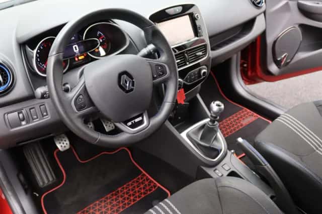 Renault Clio (2017) thumbnail 27