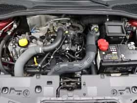 Renault Clio (2017) thumbnail 32