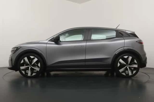Renault Mégane E-Tech (2023) thumbnail 2