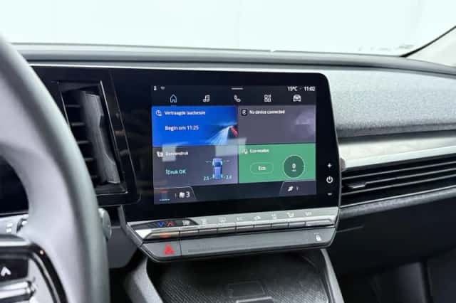 Renault Mégane E-Tech (2023) thumbnail 11