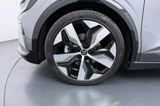 Renault Mégane E-Tech (2023) thumbnail 16