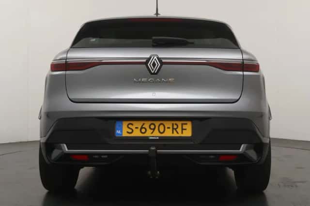 Renault Mégane E-Tech (2023) thumbnail 4