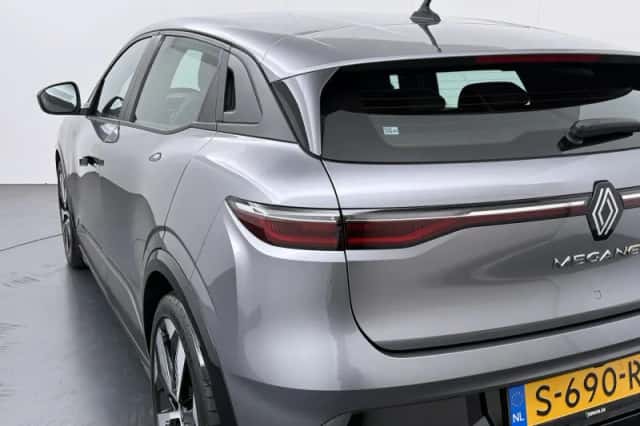 Renault Mégane E-Tech (2023) thumbnail 35