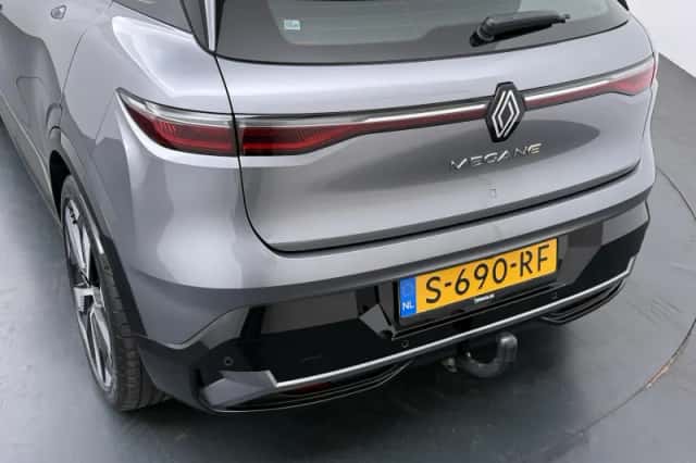 Renault Mégane E-Tech (2023) thumbnail 37