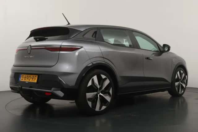 Renault Mégane E-Tech (2023) thumbnail 5