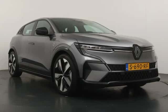 Renault Mégane E-Tech (2023) thumbnail 7