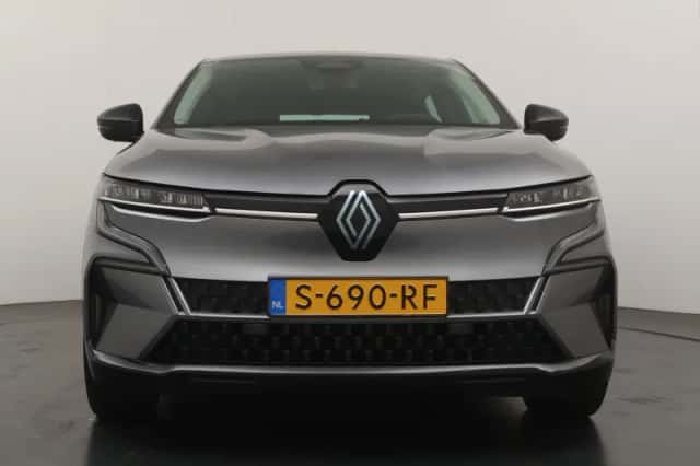 Renault Mégane E-Tech (2023) thumbnail 8
