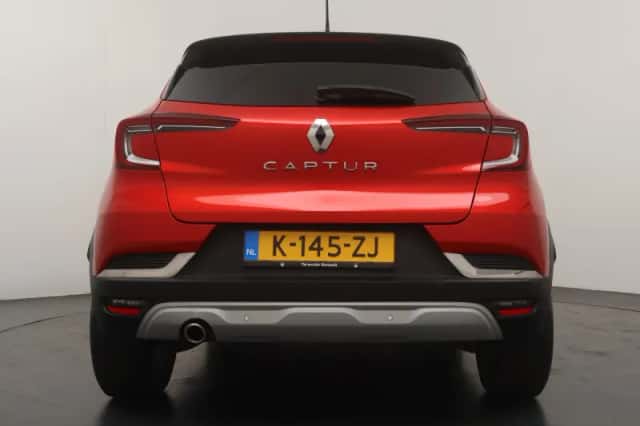 Renault Captur (2021) thumbnail 4