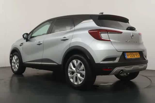 Renault Captur (2020) thumbnail 3