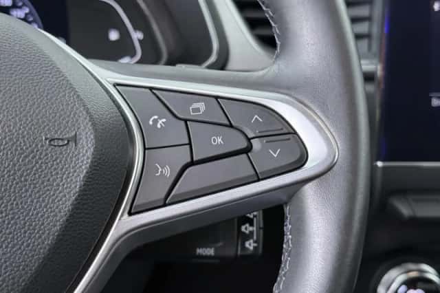Renault Captur (2020) thumbnail 21