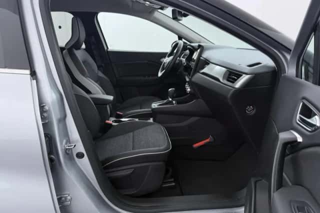 Renault Captur (2020) thumbnail 27