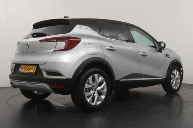 Renault Captur (2020) thumbnail 5