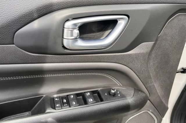 Jeep Compass (2022) thumbnail 4