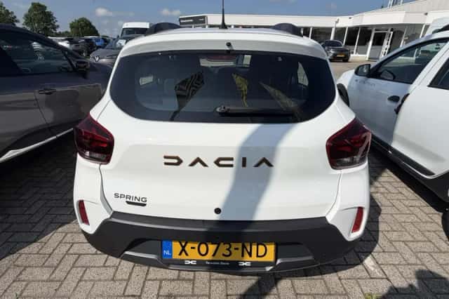 Dacia Spring (2024) thumbnail 4