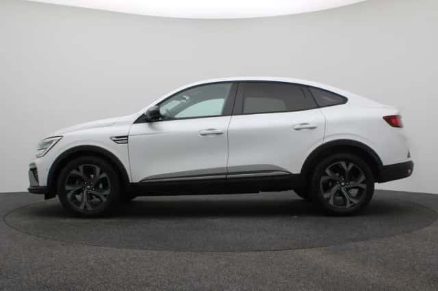 Renault Arkana (2023) thumbnail 2