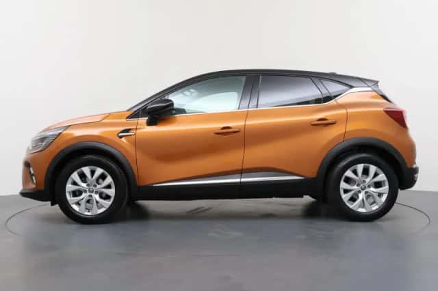 Renault Captur (2021) thumbnail 2