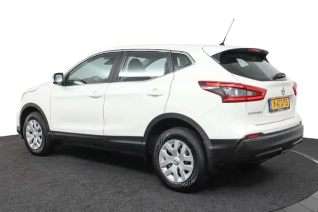 Nissan Qashqai (2018) thumbnail 3