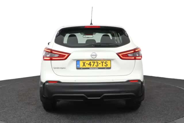 Nissan Qashqai (2018) thumbnail 4