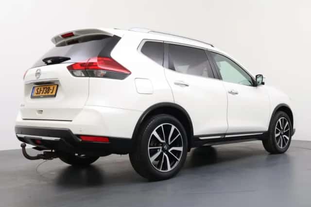 Nissan X-Trail (2018) thumbnail 5
