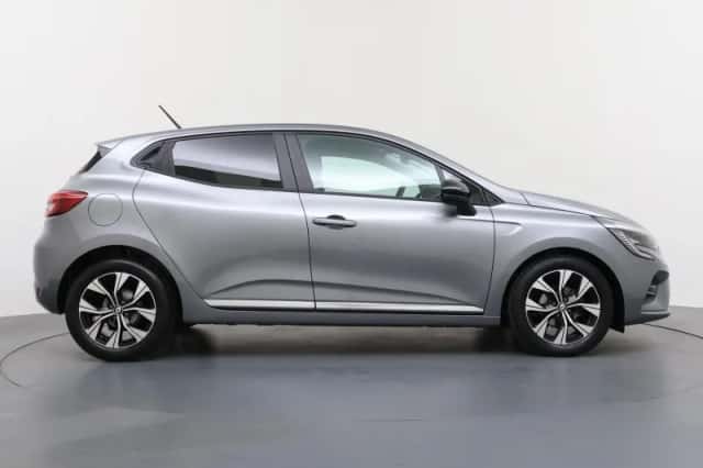 Renault Clio (2023) thumbnail 6