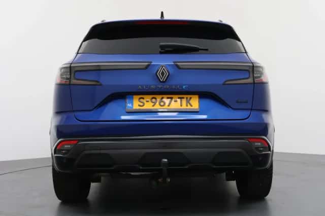 Renault Austral (2023) thumbnail 4