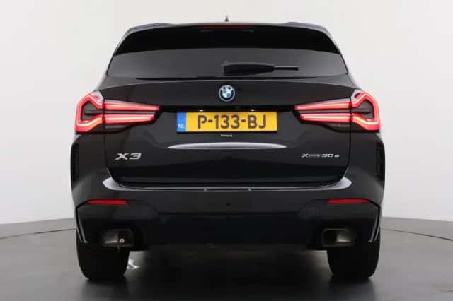 BMW X3 (2022) thumbnail 4