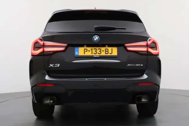 BMW X3 (2022) thumbnail 4