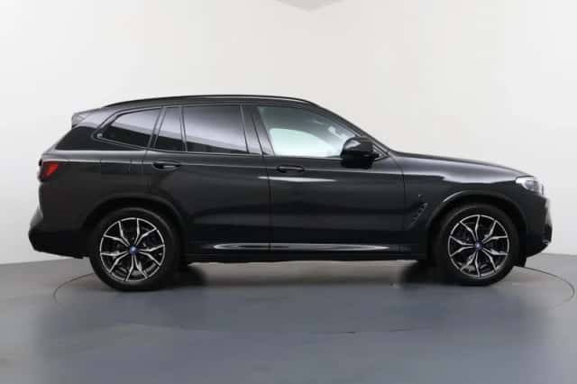 BMW X3 (2022) thumbnail 6