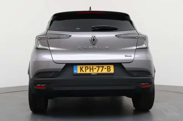 Renault Captur (2025) thumbnail 4