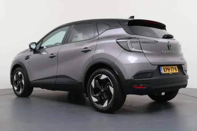 Renault Captur (2025) thumbnail 3