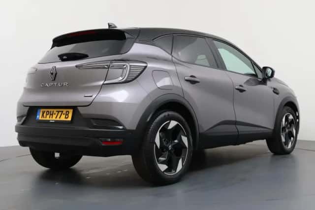 Renault Captur (2025) thumbnail 5