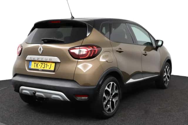 Renault Captur (2018) thumbnail 2