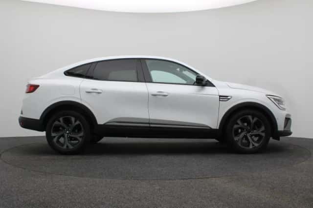 Renault Arkana (2023) thumbnail 6