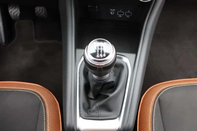 Renault Captur (2020) thumbnail 12