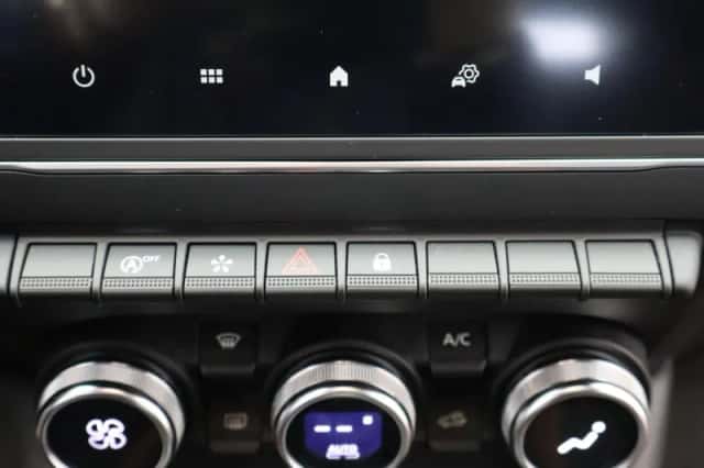Renault Captur (2020) thumbnail 21
