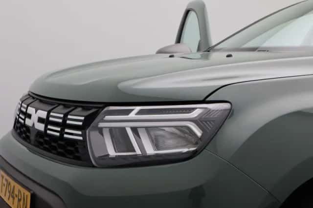 Dacia Duster (2023) thumbnail 16