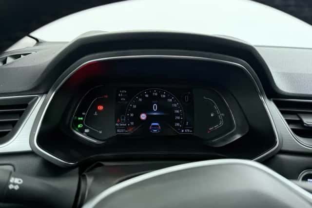 Renault Captur (2021) thumbnail 11