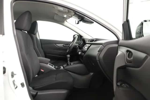 Nissan Qashqai (2018) thumbnail 17