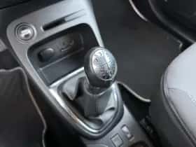 Renault Captur (2014) thumbnail 23