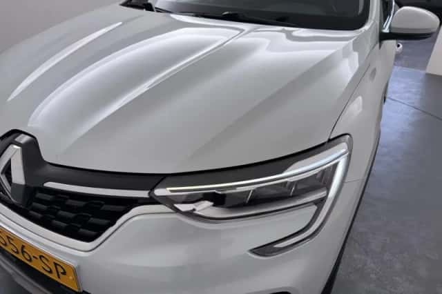Renault Arkana (2022) thumbnail 32