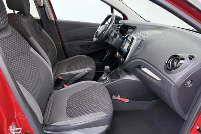 Renault Captur (2019) thumbnail 26